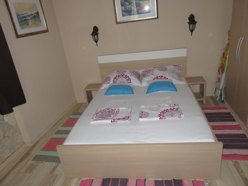 Apartment Barbara - Bojana شيبينيك الغرفة الصورة