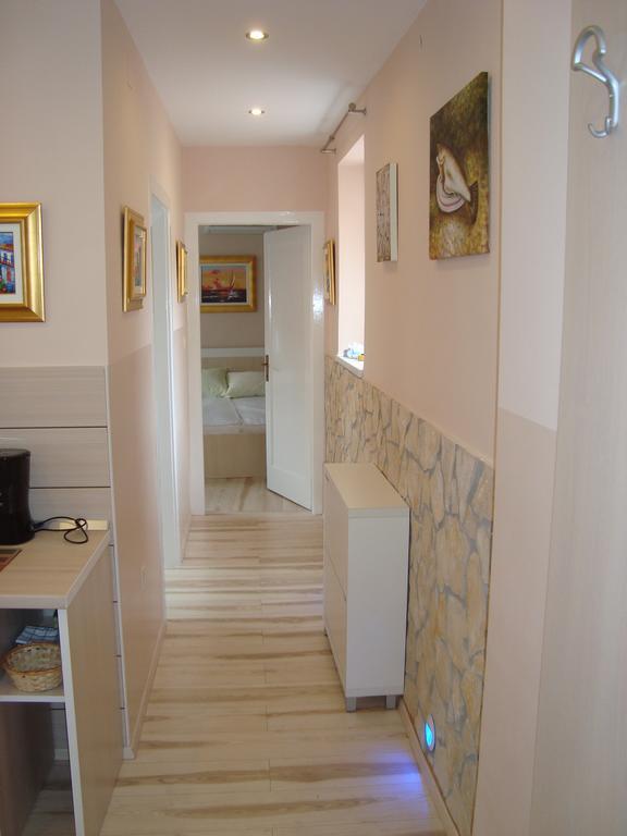 Apartment Barbara - Bojana شيبينيك الغرفة الصورة
